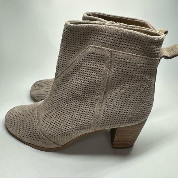 TOMS Booties Lunata Desert Taupe Beige Suede Cut Out Womens Shoes Ankle Boots 12 - Picture 6 of 12